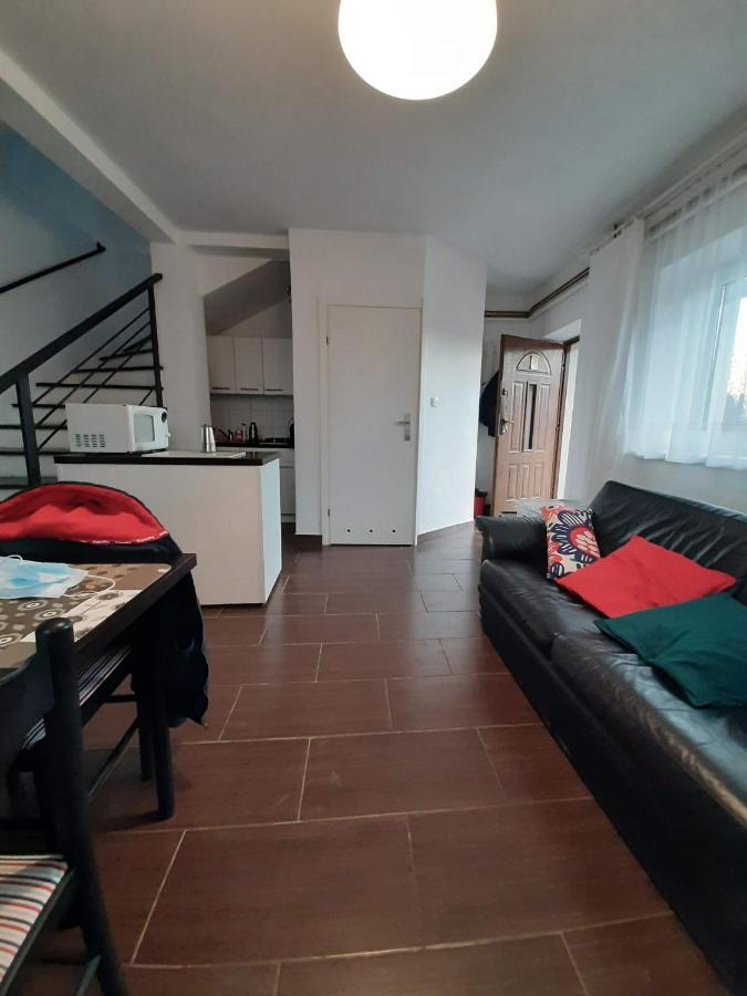 Ardo Vendeghaz Apartment Sarospatak Bagian luar foto