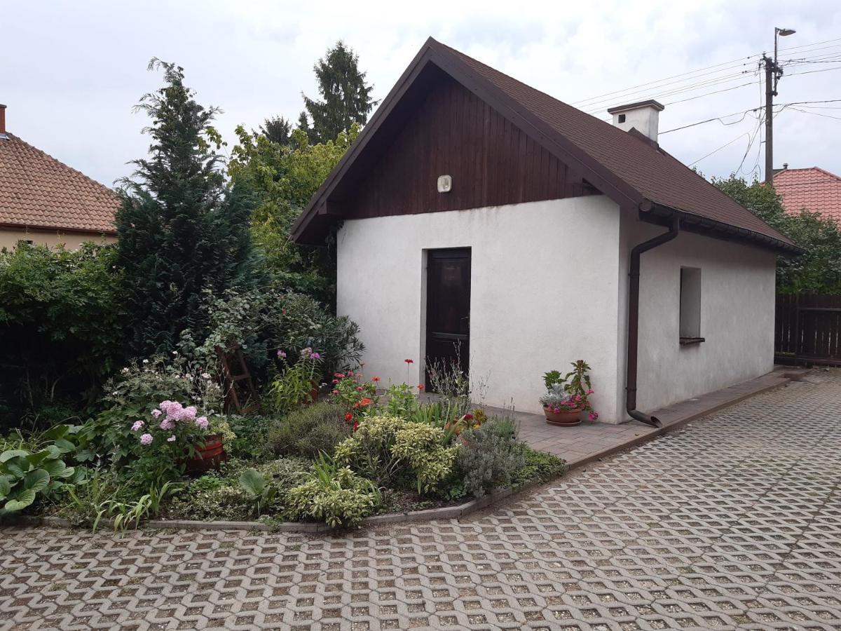 Ardo Vendeghaz Apartment Sarospatak Bagian luar foto