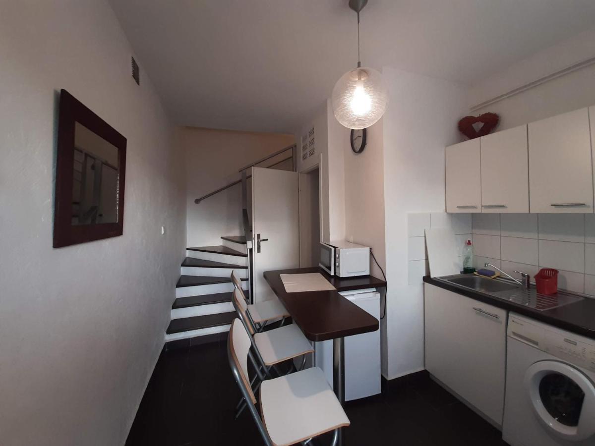 Ardo Vendeghaz Apartment Sarospatak Bagian luar foto