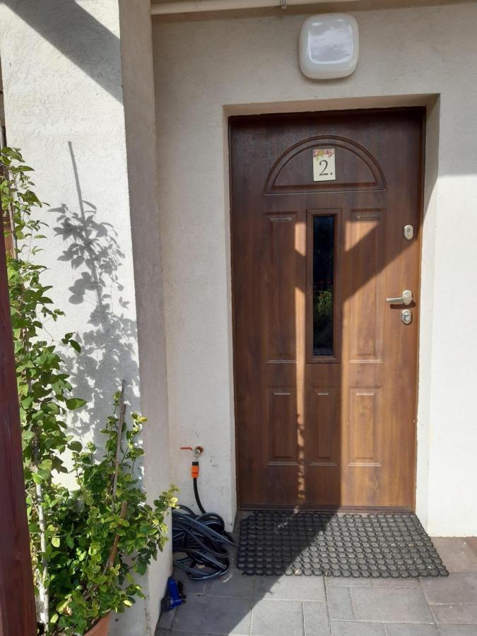 Ardo Vendeghaz Apartment Sarospatak Bagian luar foto