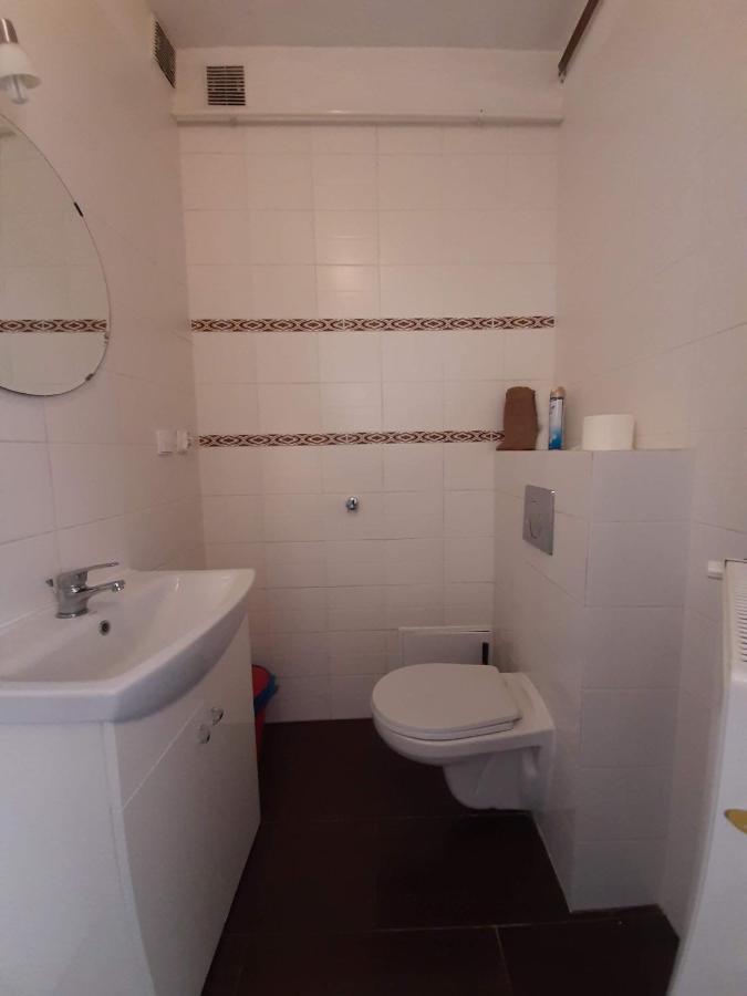 Ardo Vendeghaz Apartment Sarospatak Bagian luar foto
